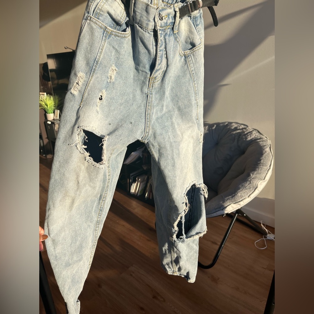 Washed out ripped Jeans